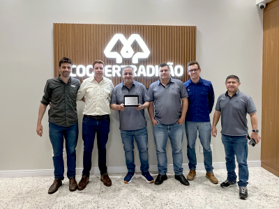 tradicao-sementes-e-reconhecida-pela-monsoy-e-reforca-parceria-com-a-bayer