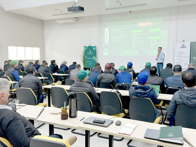 tradicao-promove-atualizacao-tecnica-sobre-fertilizacao-nitrogenada-e-novas-tecnologias