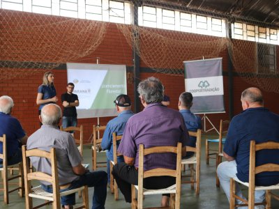 cooperativa-realiza-palestra-ambiental-na-comunidade-sao-sebastiao-do-paraiso