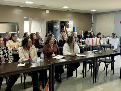 coopertradicao-empodera-mulheres-com-programa-de-lideranca-feminina