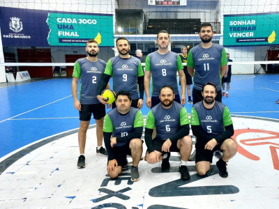 equipe-masculina-da-coopertradicao-e-campea-nos-jogos-dos-trabalhadores