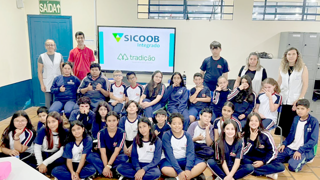 cooperativa-tradicao-e-sicoob-iniciam-programa-cooperativa-mirim-em-escolas-da-regiao