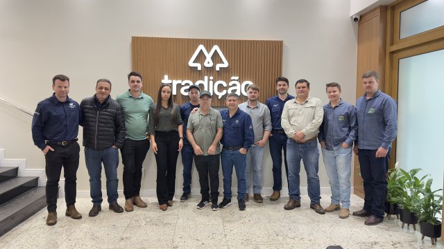 parceiros-comerciais-de-sementes-visitam-a-ubs-da-tradicao
