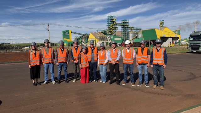 vereadores-visitam-industria-de-Oleo-e-farelo-de-soja-da-tradicao