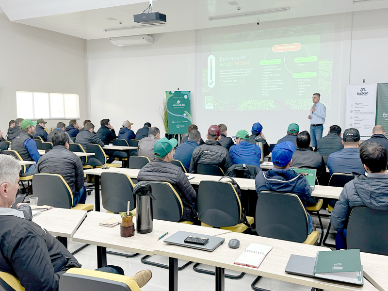 Tradi��o promove atualiza��o t�cnica sobre fertiliza��o nitrogenada e novas tecnologias