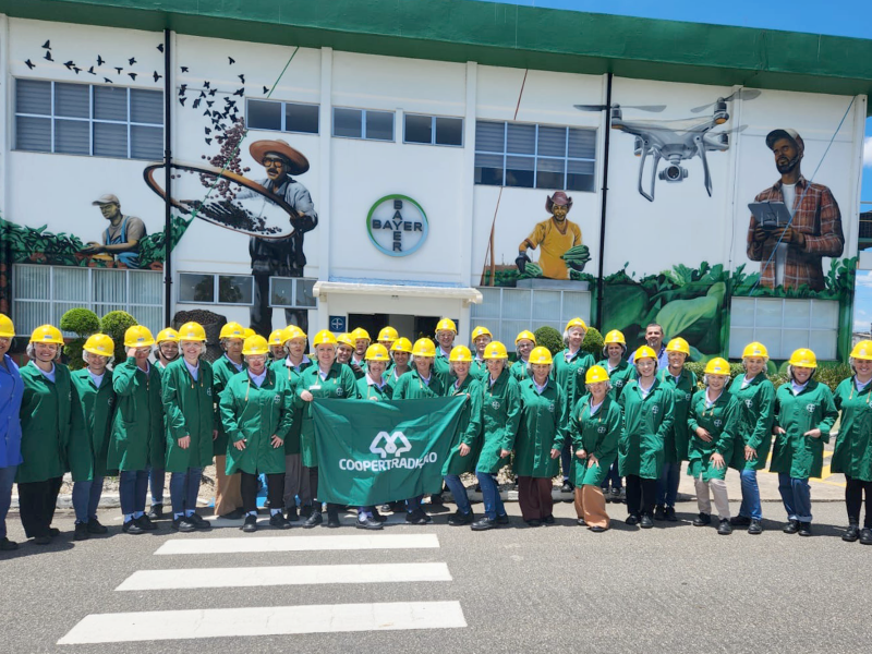 Mulheres Tradi��o vivenciam experi�ncias inovadoras em visita � F�brica da Bayer no Rio de Janeiro