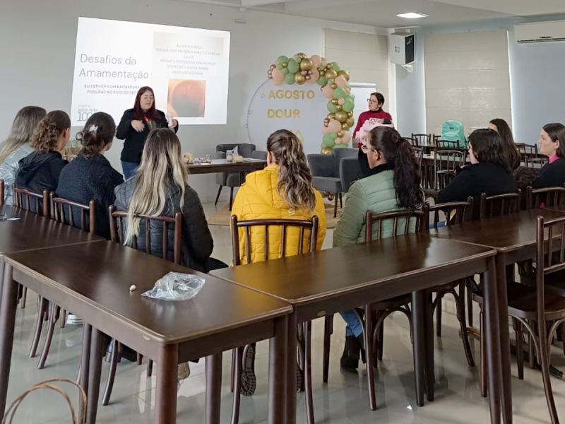 Cooperativa incentiva o aleitamento materno