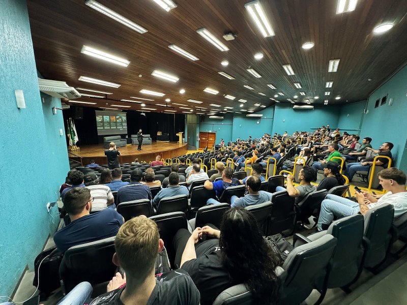 Coopertradi��o apresenta projeto da nova ind�stria em Semana Tecnol�gica da UTFPR Pato Branco