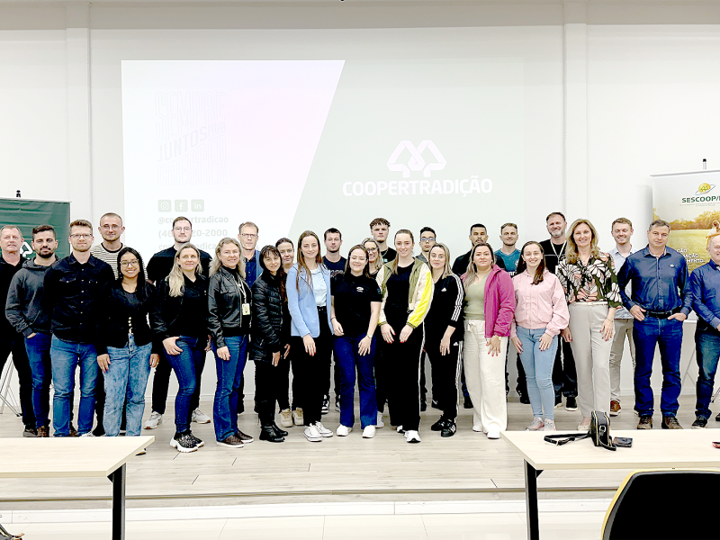 Coopertradi��o recebe visita de acad�micos do Instituto Federal Farroupilha