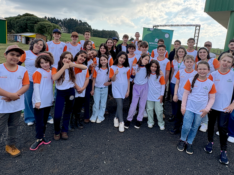 Tradi��o realiza 3� encontro do programa CooperJ�nior em Cand�i