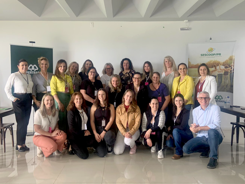 Coopertradi��o promove quarto encontro do Programa de Lideran�as Femininas 