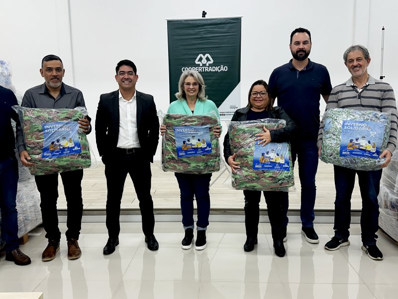 Coopertradi��o une-se a Martinelli Advogados e Atlas em doa��o de cobertores