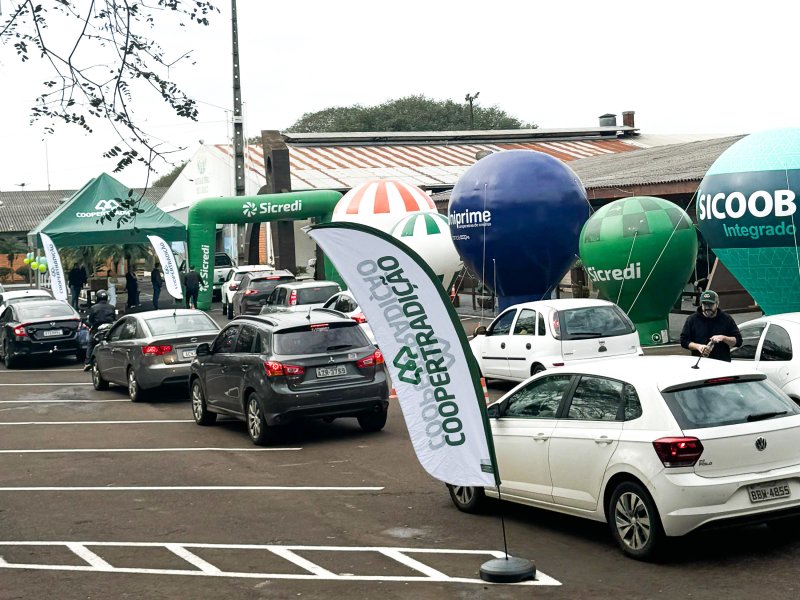 Coopertradi��o participa de mais uma edi��o da Feijoada do Bem