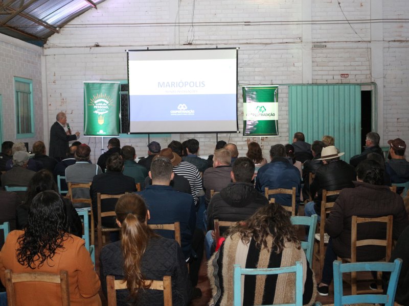 Coopertradi��o apresenta cooperativa a produtores de Mari�polis