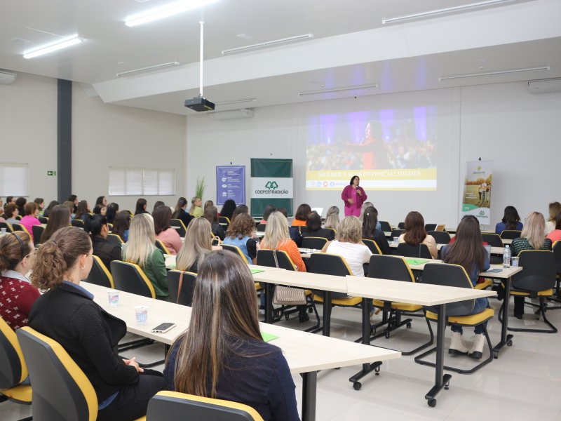 Coopertradi��o promove Encontro de Mulheres com cooperadas de todas as unidades