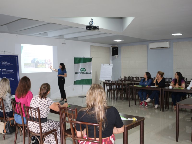 N�cleo Feminino faz sua primeira reuni�o de 2023