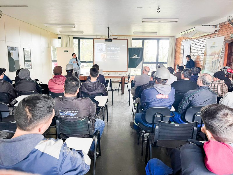 Unidades da Coopertradi��o participam de palestras sobre ass�dio, inclus�o, diversidade e igualdade 