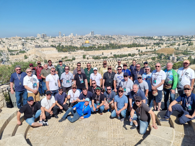 Cooperados e colaboradores da Coopertradi��o conhecem Israel e Dubai 