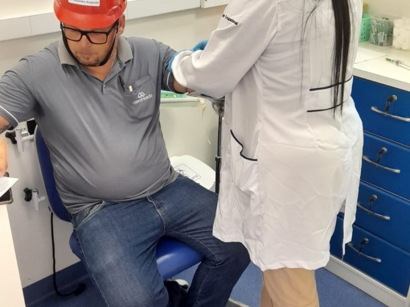 Coopertradi��o mobiliza cooperados e colaboradores com caminh�o do Sesi