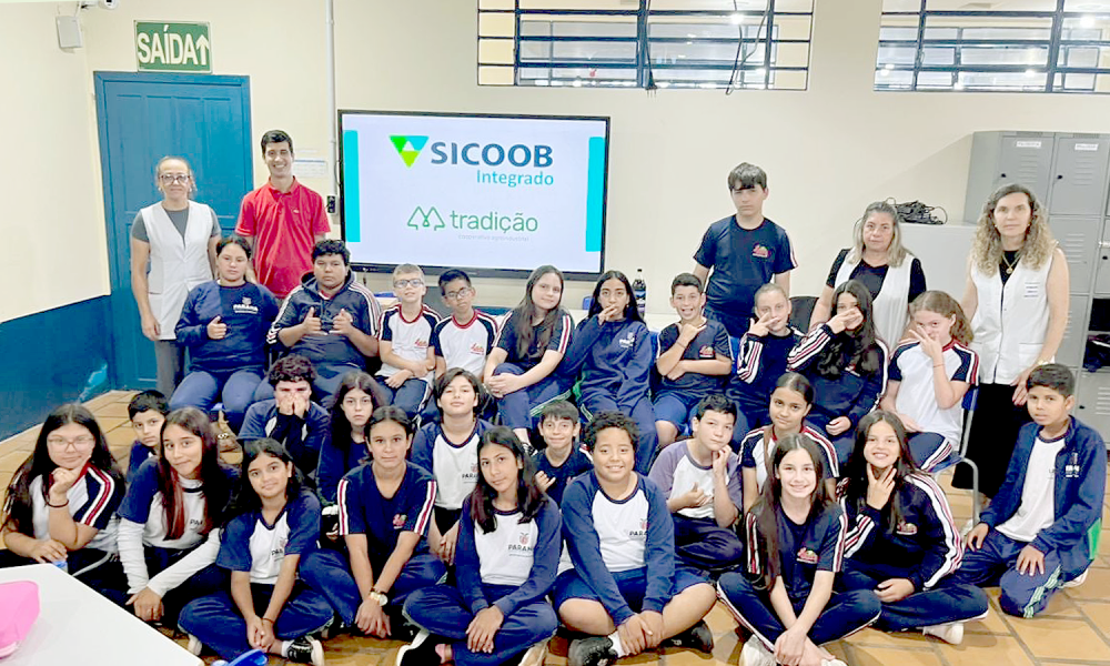 Cooperativa Tradi��o e Sicoob iniciam programa Cooperativa Mirim em escolas da regi�o