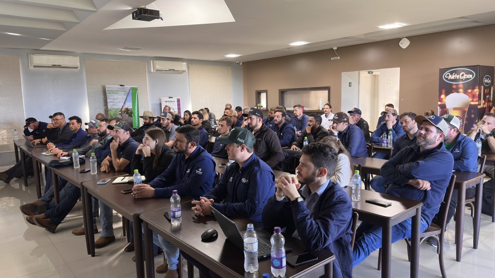 Tradi��o promove atualiza��o t�cnica sobre manejo de ervas daninhas