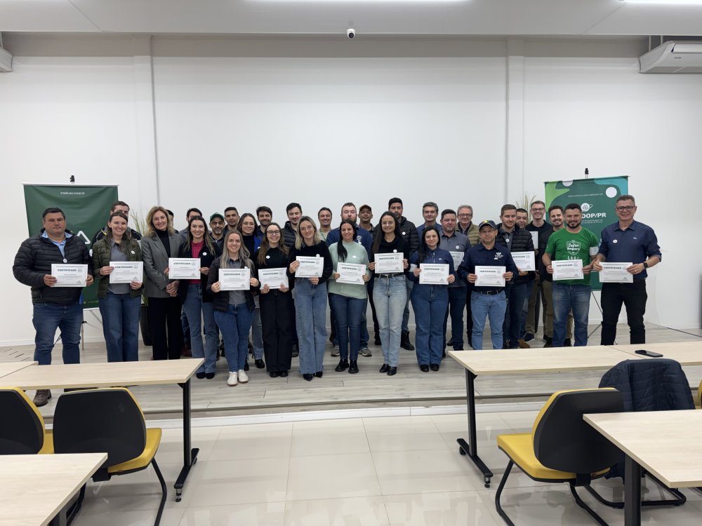 Primeira turma de Programa de Melhoria Cont�nua recebe gradua��o